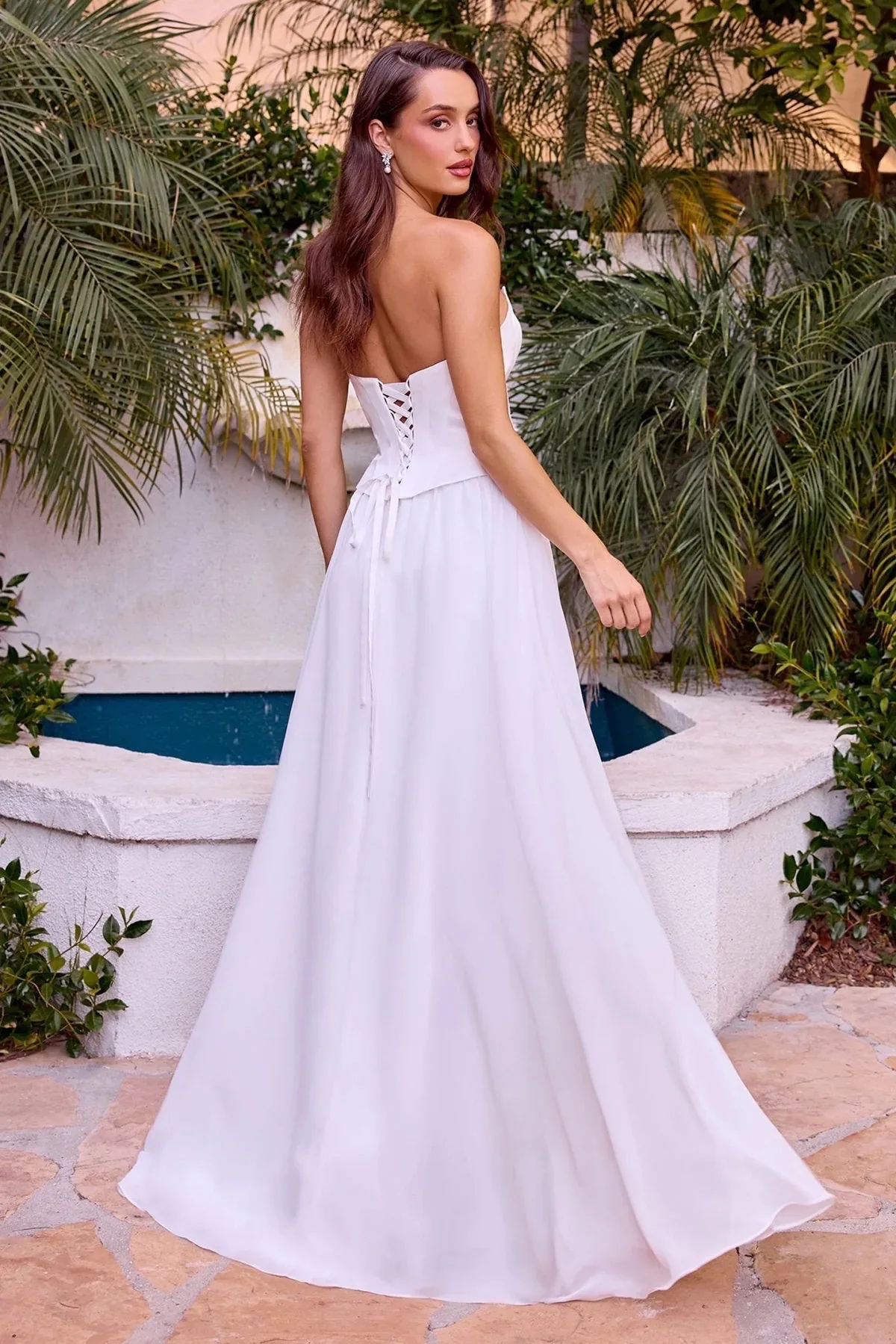 VESTIDO DE NOVIA STRAPLE CON CORSET, vista 2