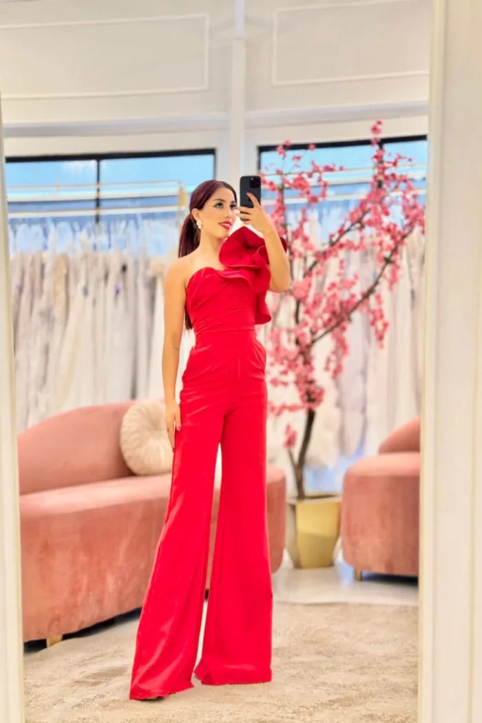 PALAZZO AÚN HOMBRO ESCAROLA CON BOLSA ROJO Y AZUL REY