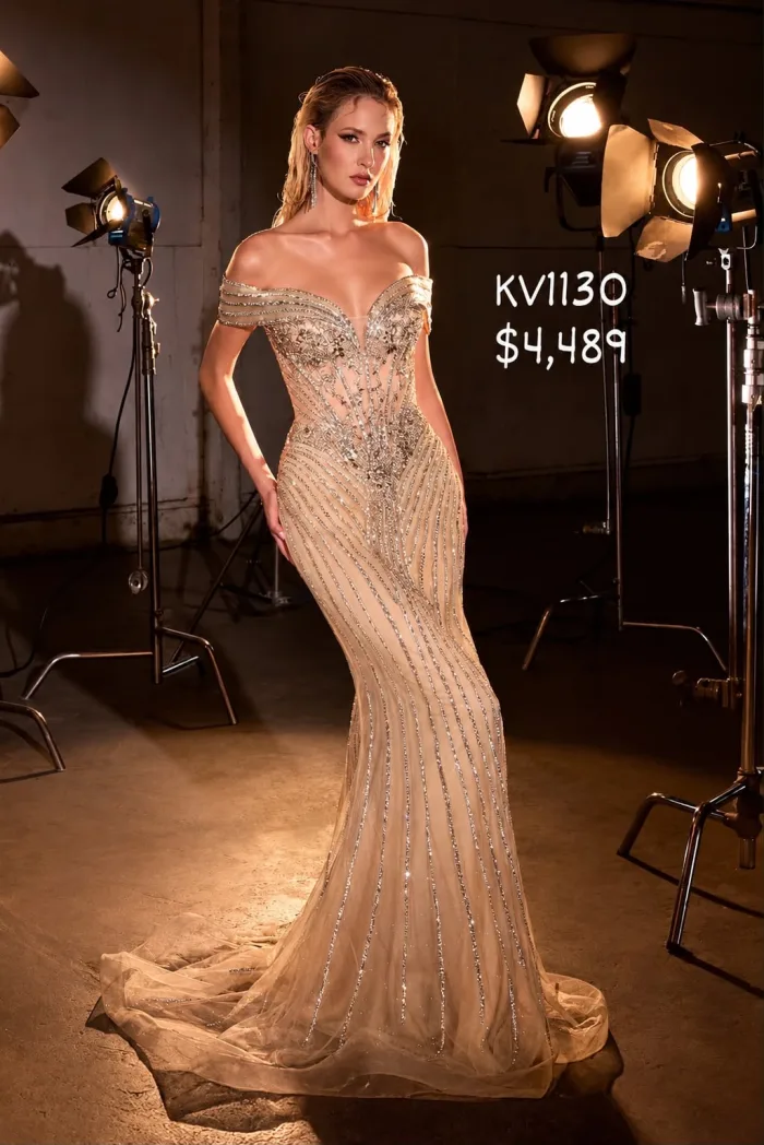 VESTIDO CON PEDRERÍA ESCOTE MEDIO HOMBRO KV1130