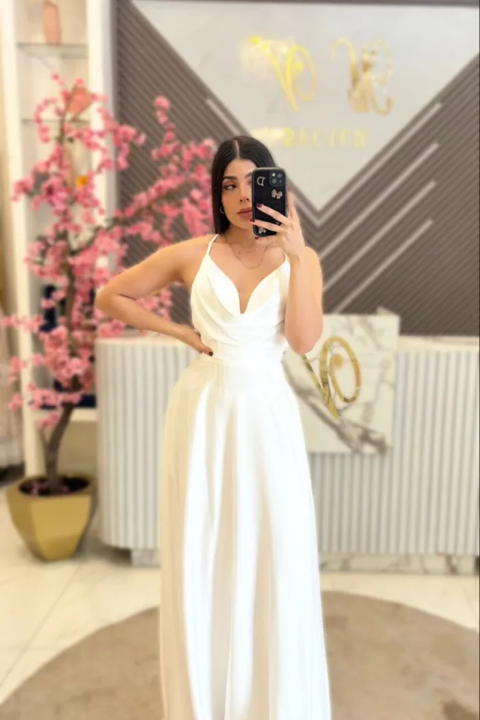 NOVIA SATIN CON ESCOTE EN LA ESPALDA