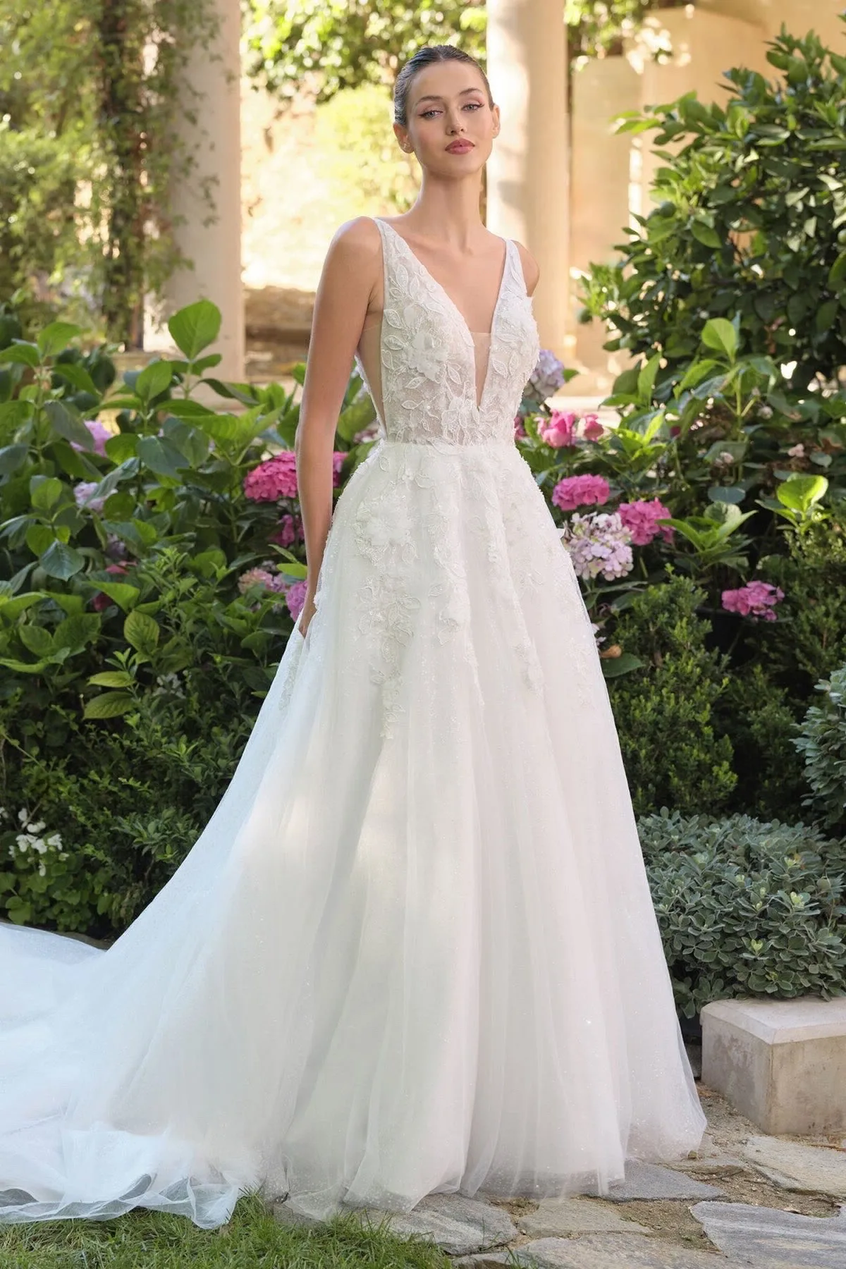 VESTIDO DE NOVIA CORTE EN A ESCOTE EN V MOD. WL064