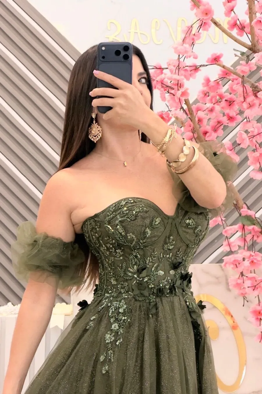 VESTIDO VERDE OLIVO CON MANGAS DESMONTABLES
