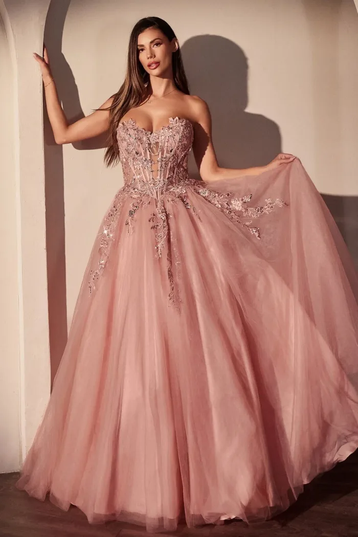 VESTIDO FIESTA CORTE A STRAPLE CINTILLA FALDA TUL