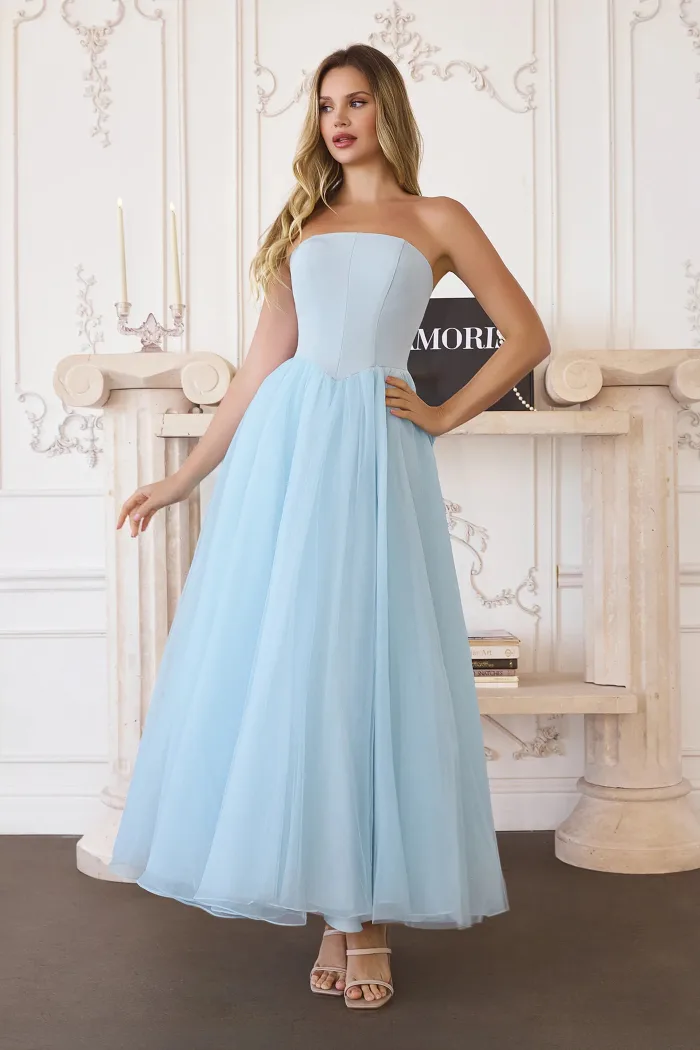 VESTIDO COLOR BABY BLUE STRAPLE CORTE MIDI T712