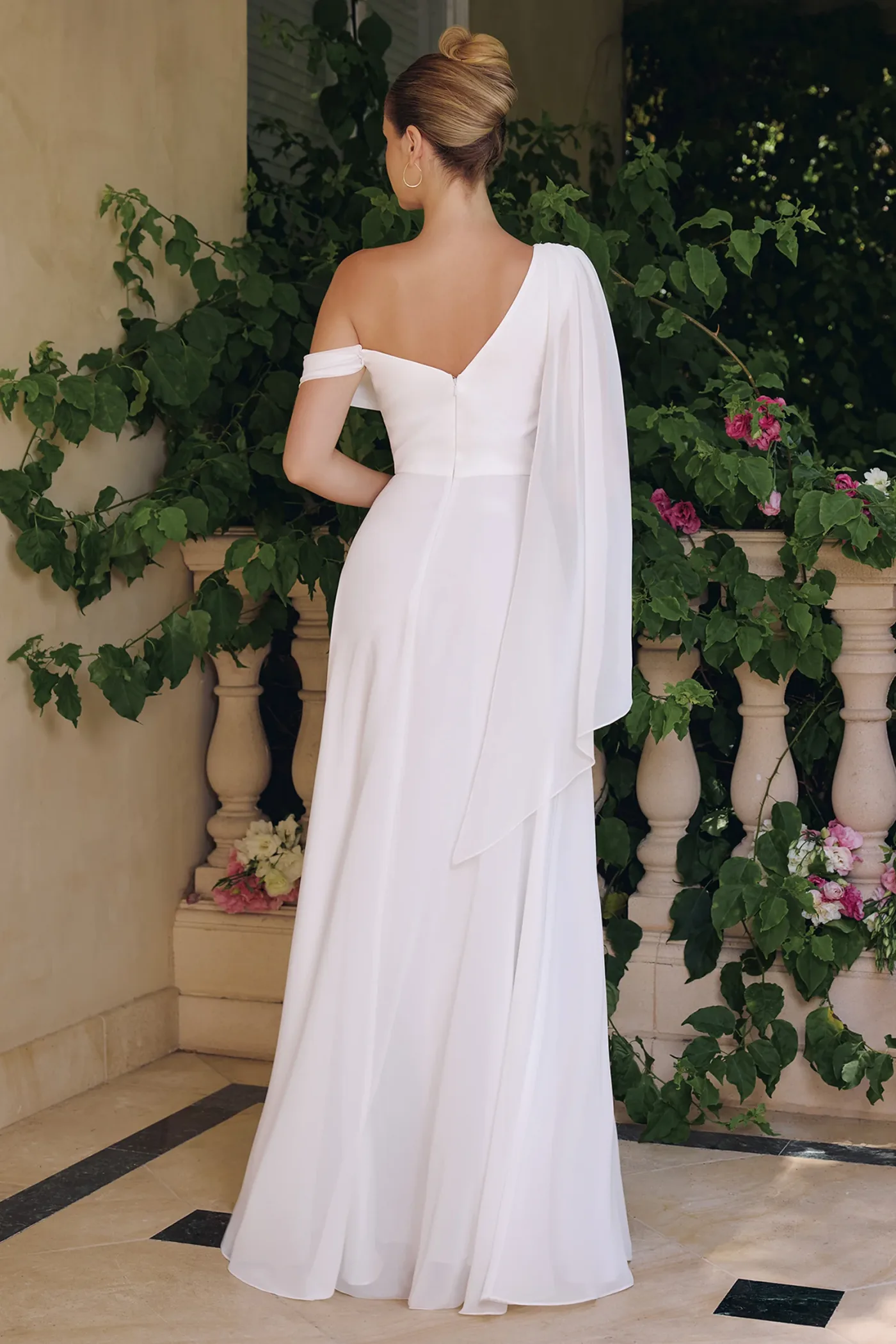 VESTIDO DE NOVIA  CORTE A ESTOLA AUN HOMBRO  MOD.T716, vista 3