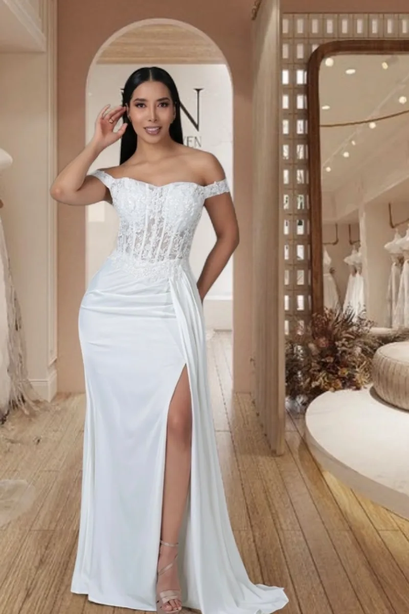 Vestido de novia corte sirena con los hombros descubiertos en satin y abertura en pierna