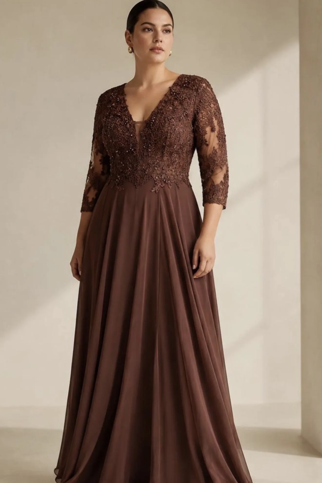 Vestido de fiesta largo marrón con encaje