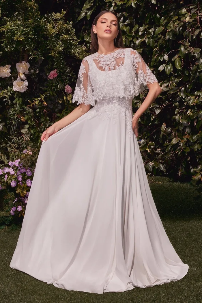 Vestidos de novia con capa desmontable en satin