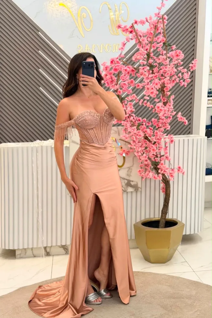 VESTIDO ROSE GOLD CON PEDRERÍA