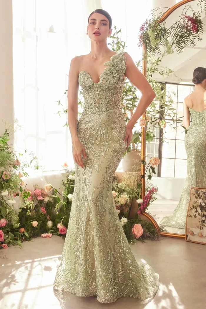 VESTIDO COLOR GREENERY, CON FLOR EN HOMBRO A1392