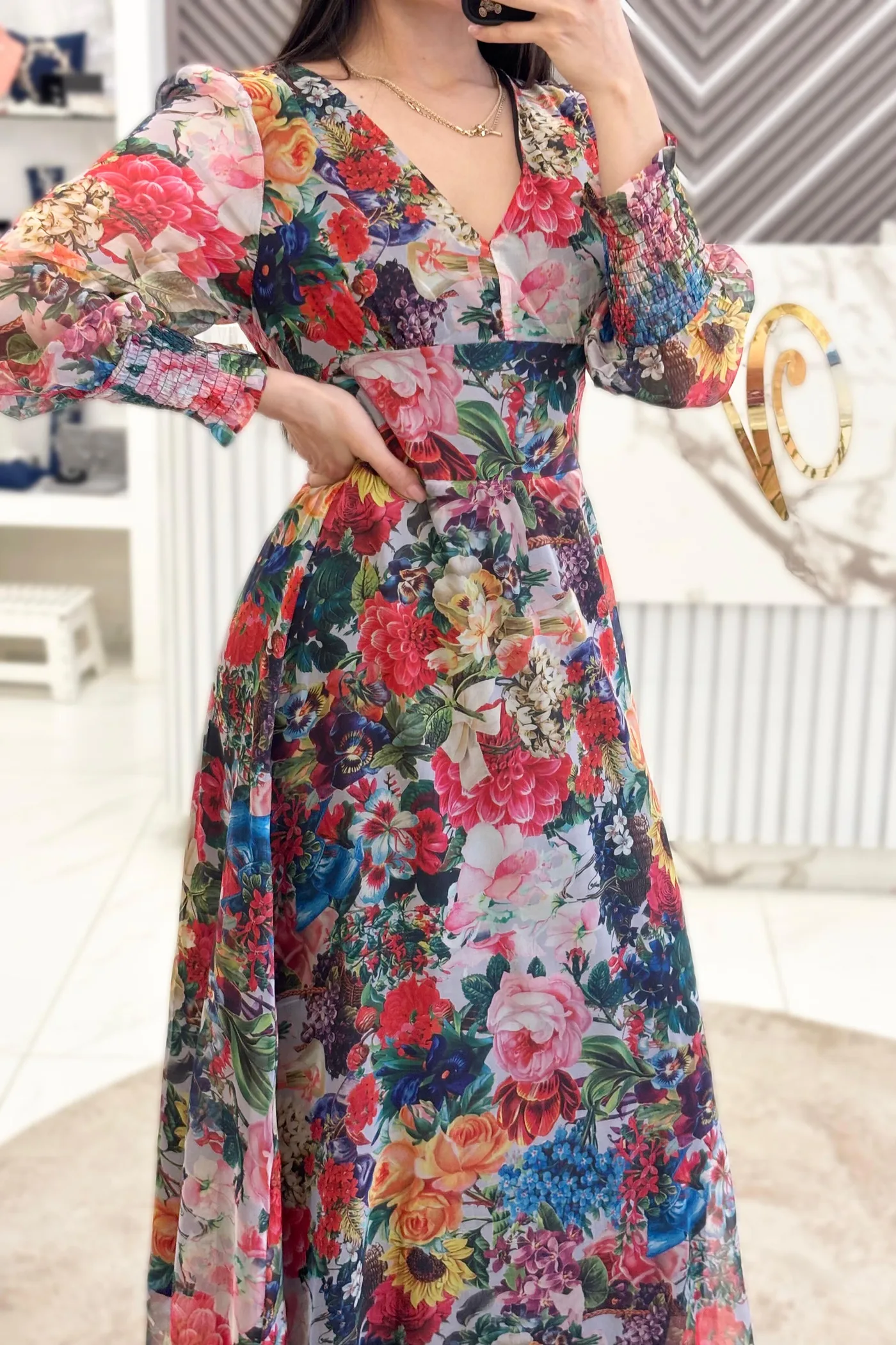 VESTIDO MIDI FLOREADO CON MANGAS, vista 2