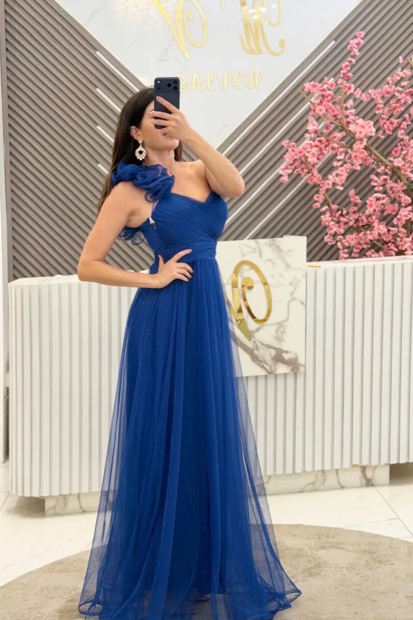 VESTIDO DE TUL AZUL CON OLAN EN HOMBRO, vista 2
