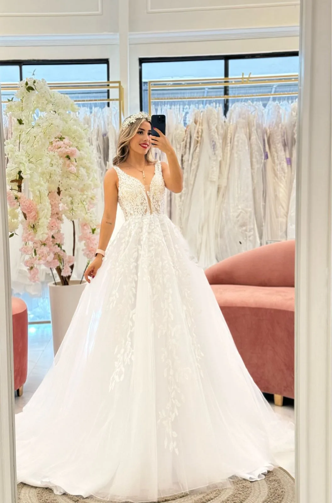 Vestido , corte, princesa, de tirante grueso bordado en la parte alta