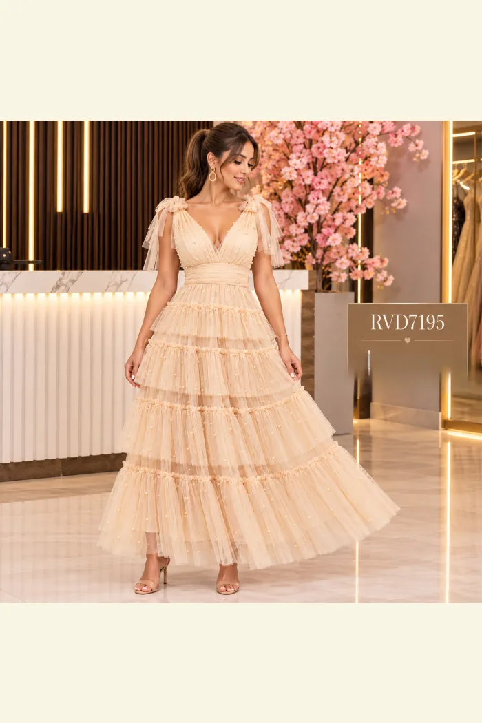 Vestido beige con Perlas