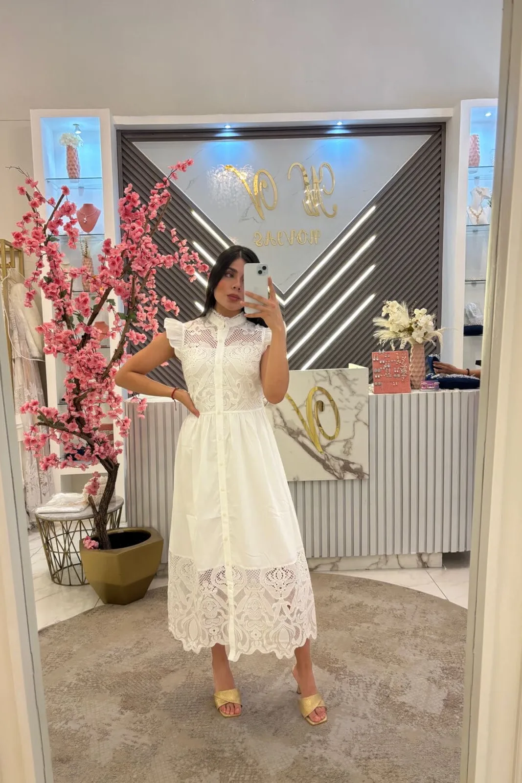 VESTIDO MIDI BLANCO BOTONES CUELLO ALTO