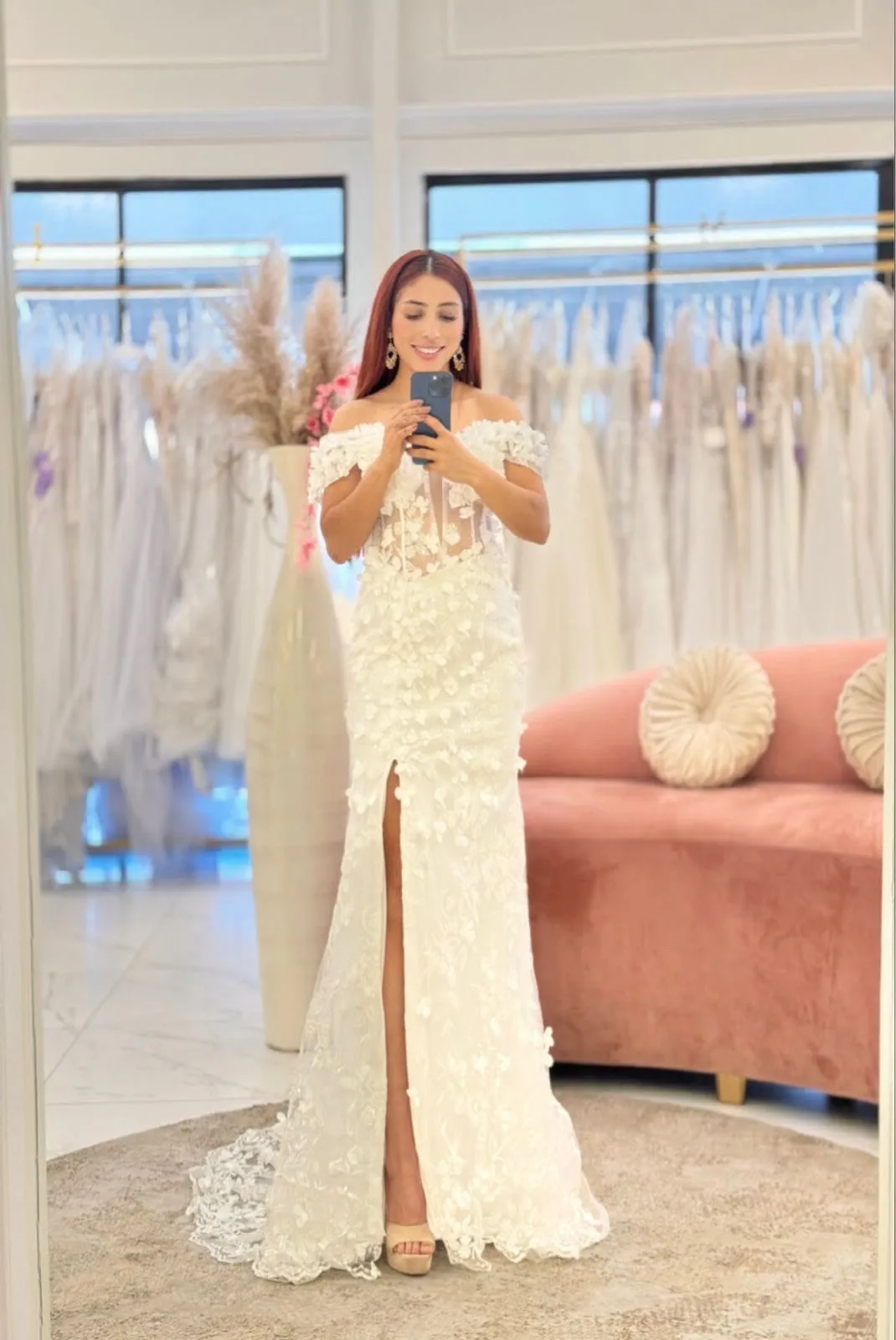 VESTIDO NOVIA SIRENA HOMBROS CAÍDOS PIERNA ABIERTA