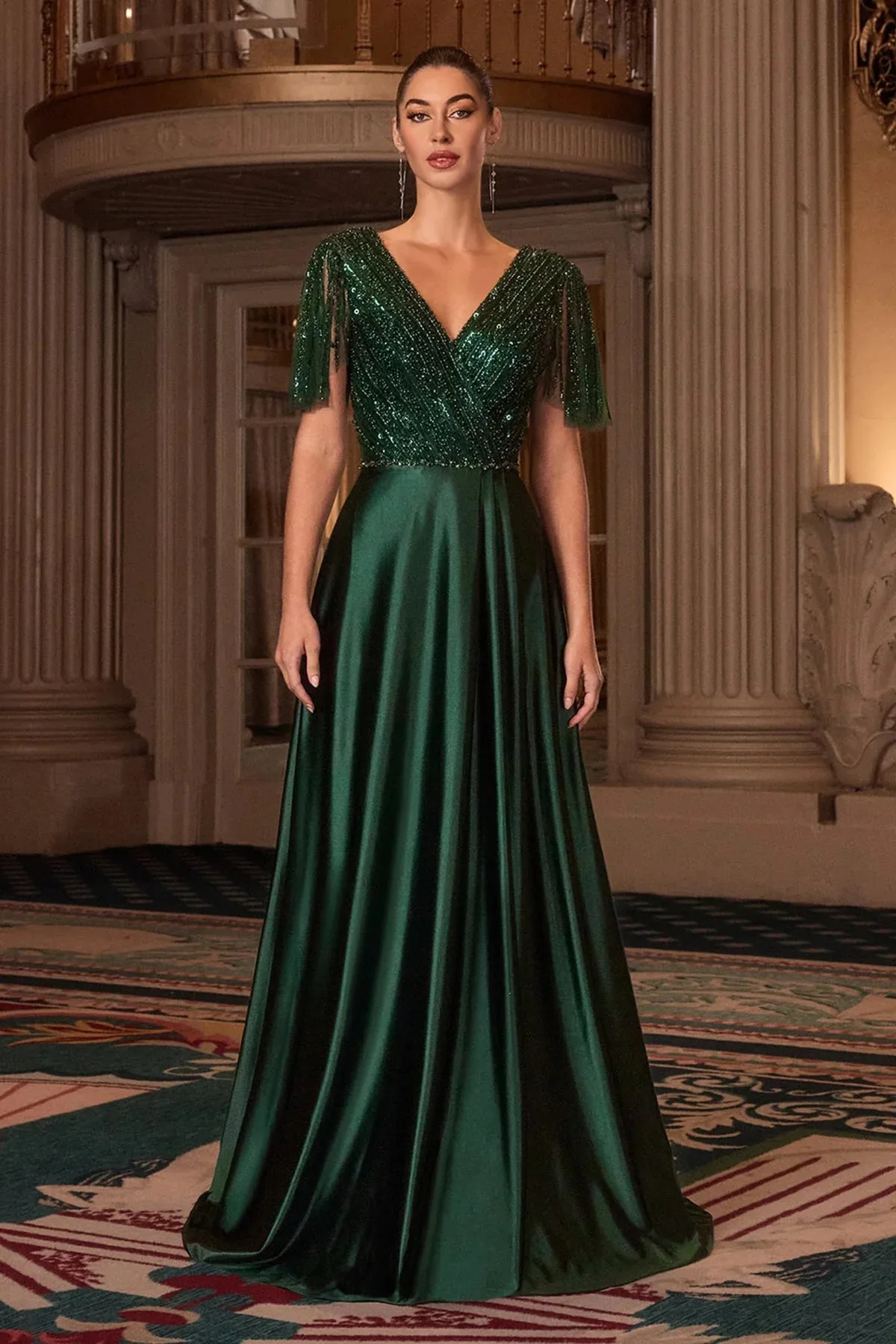 VESTIDO VERDE CON MANGAS EN CORTE A CC447