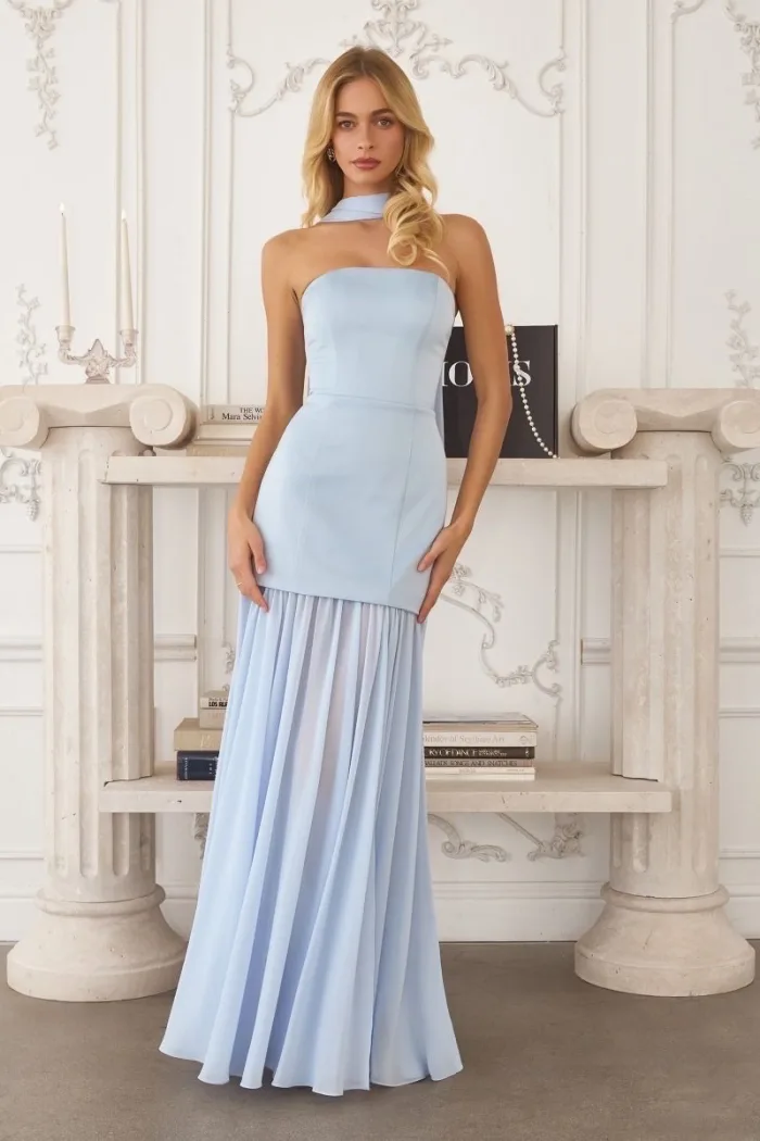 VESTIDO COLOR AZUL, STRAPLE CON MASCADA T825