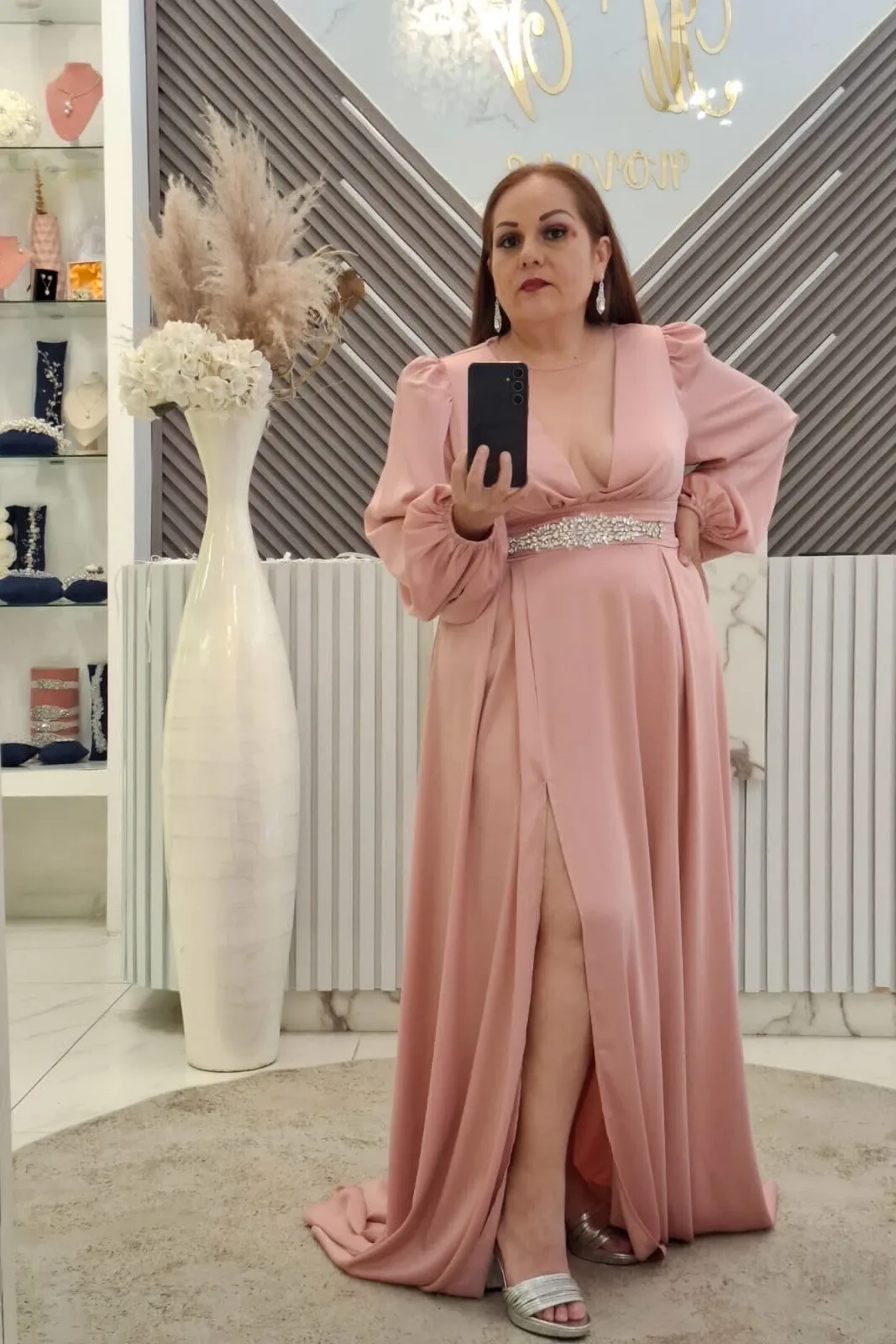 Vestido rosa con mangas en talla extra en chiffón