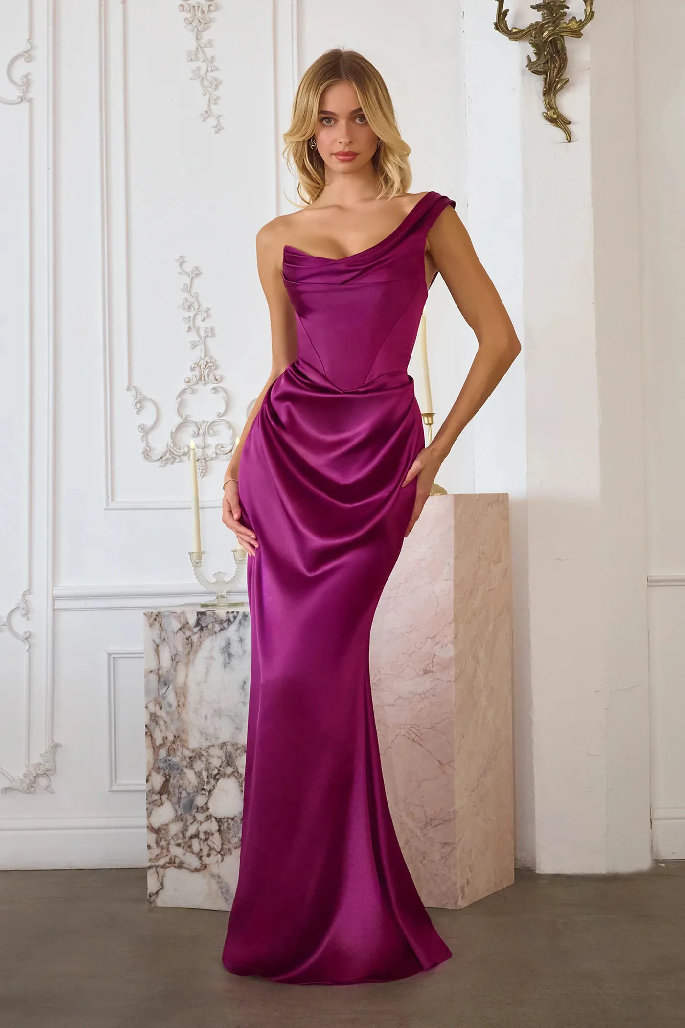 VESTIDO COLOR BERRY SATINADO T727