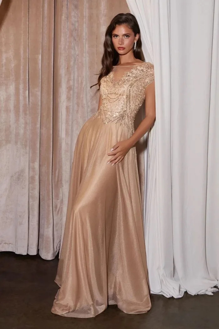 VESTIDO GOLD CON APLICACIÓNES CL11