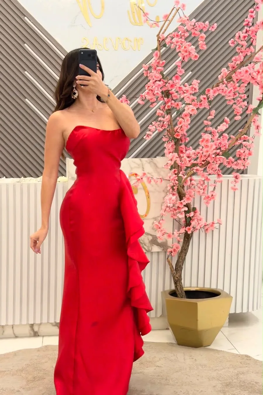 VESTIDO COLOR ROJO ESTRAPLE, vista 2