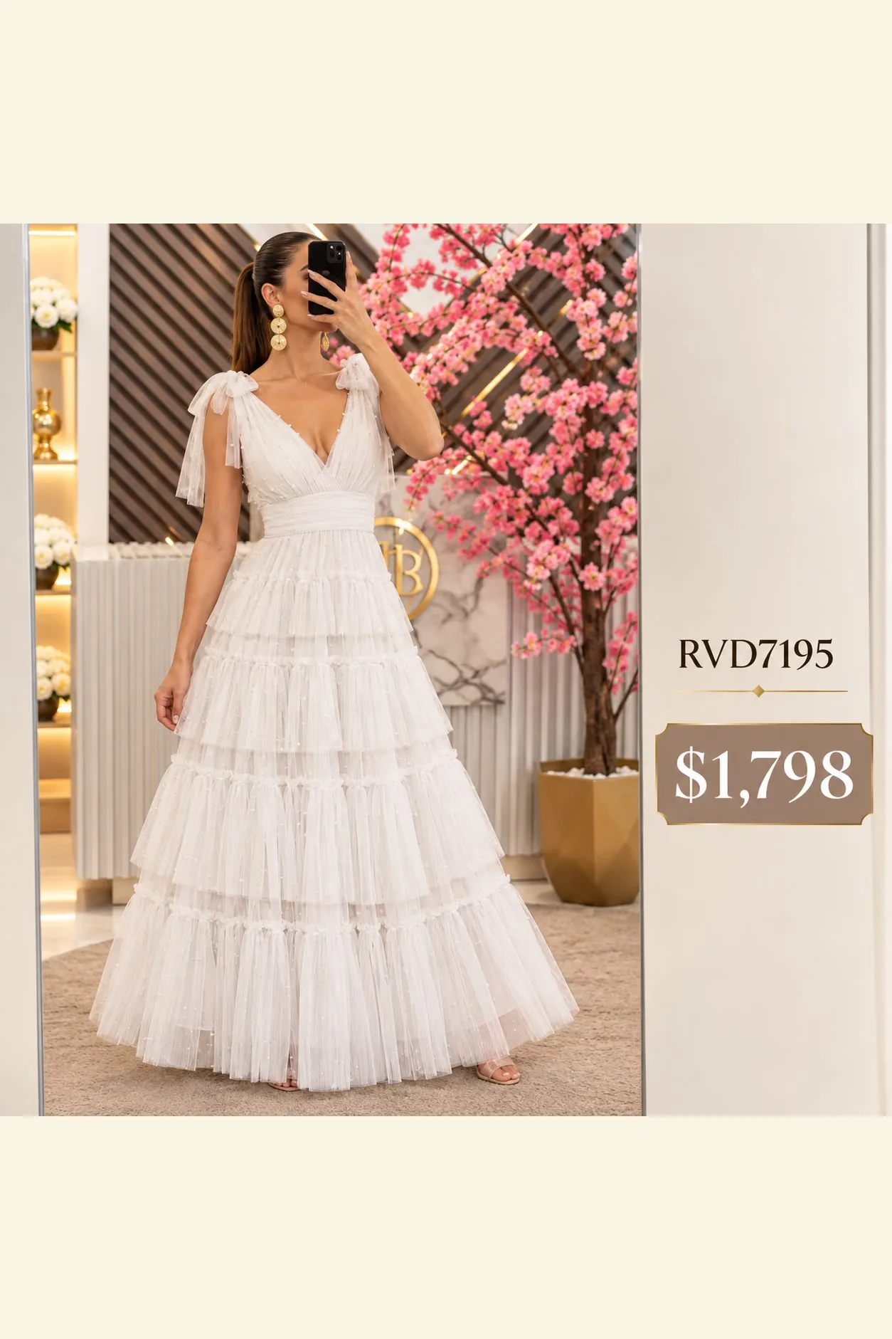 Vestido blanco en toole con perlas