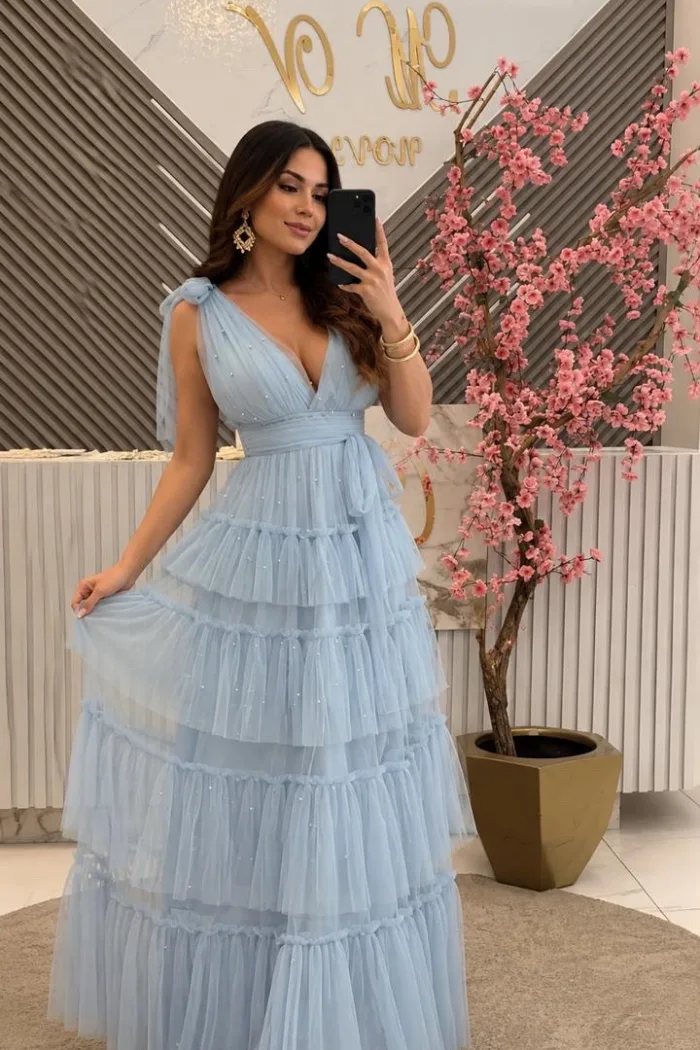 Vestido de fiesta azul claro de tul