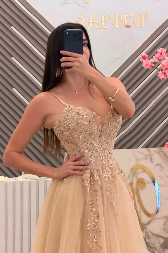 VESTIDO COLOR DORADO DE TUL