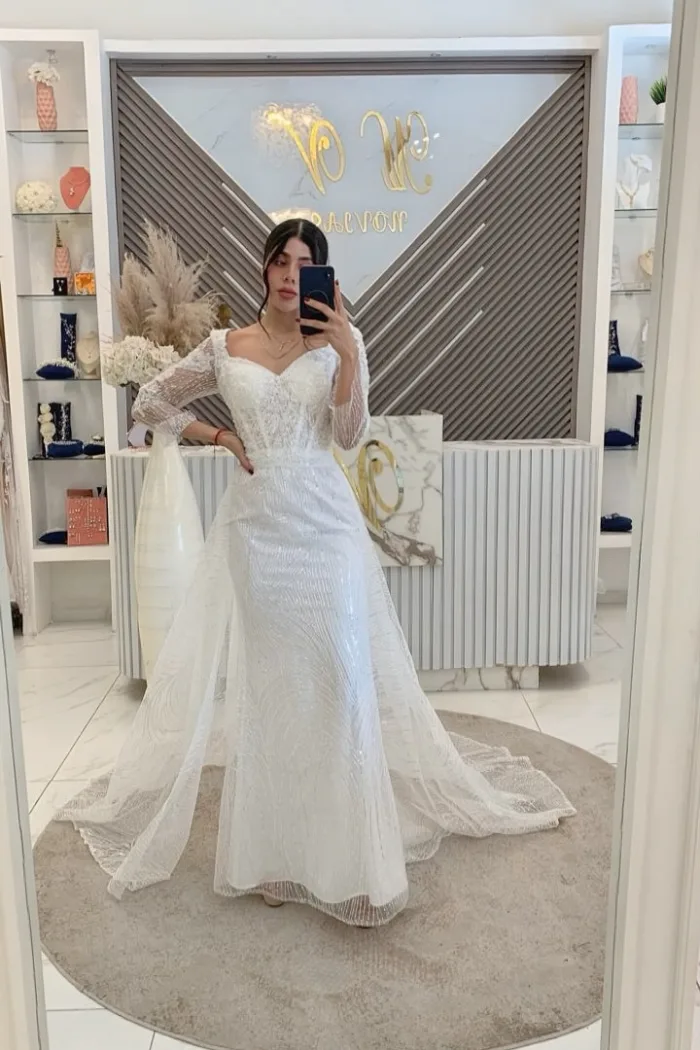 Vestido de Novia , corte sirena, con Cauda de lentejuelas