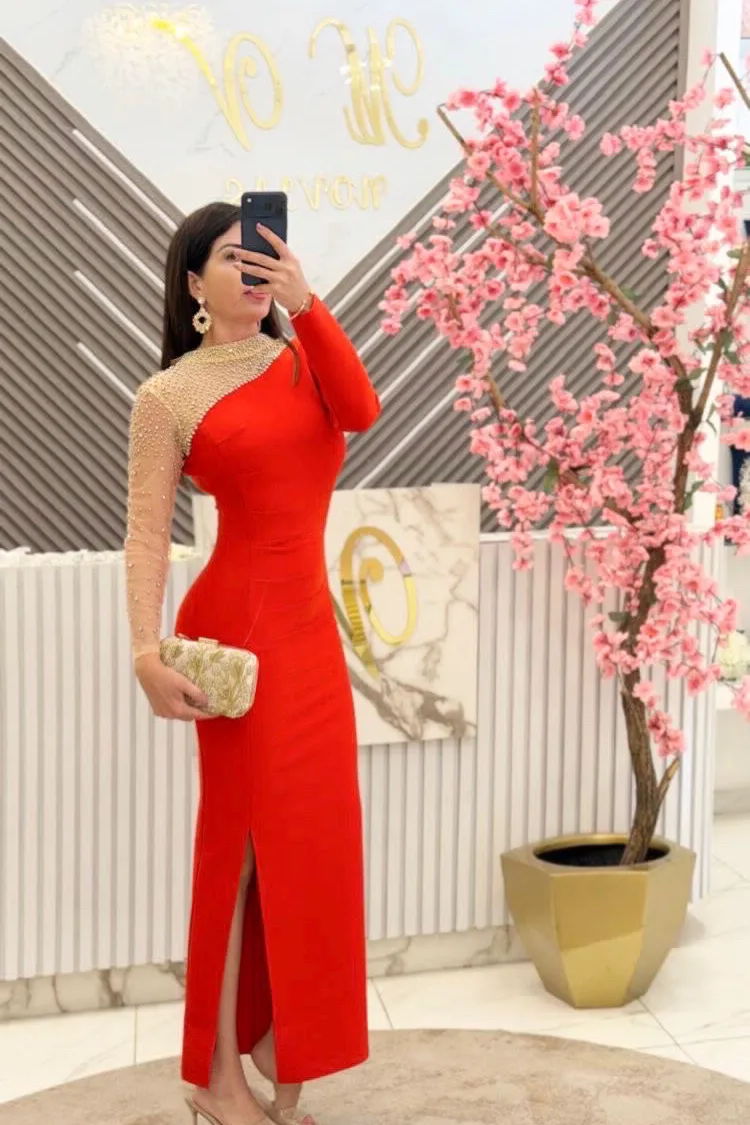 VESTIDO ROJO CON MANGAS
